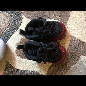 *SOLD*Nike lil posite